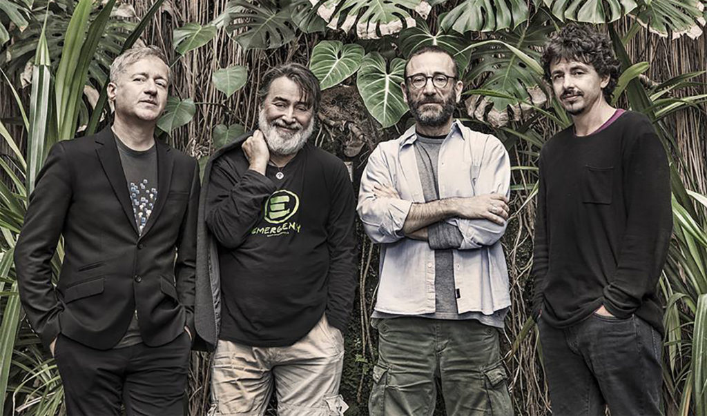 I Deproducers sono Vittorio Cosma, Gianni Maroccolo, Max Casacci e Riccardo Sinigallia, progetto inserito nel roster artisti di Ala Bianca.