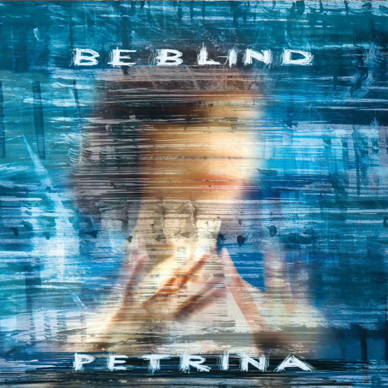 ABR128554144-2 Be Blind di Petrina