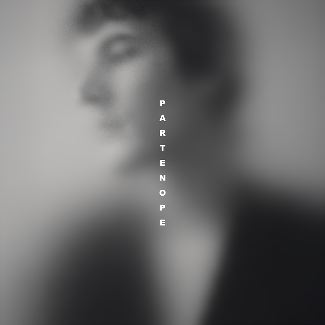 Partenope: il nuovo singolo di Giovanni Caccamo ispirato all’Odissea e il tour L’alba dentro l’imbrunire con l’orchestra sinfonica. Il tour festeggia i 10 anni di carriera del cantautore. Ospiti delle date di Milano e Verona: Gianni Morandi, Elisa, Angelina Mango e Patty Pravo.